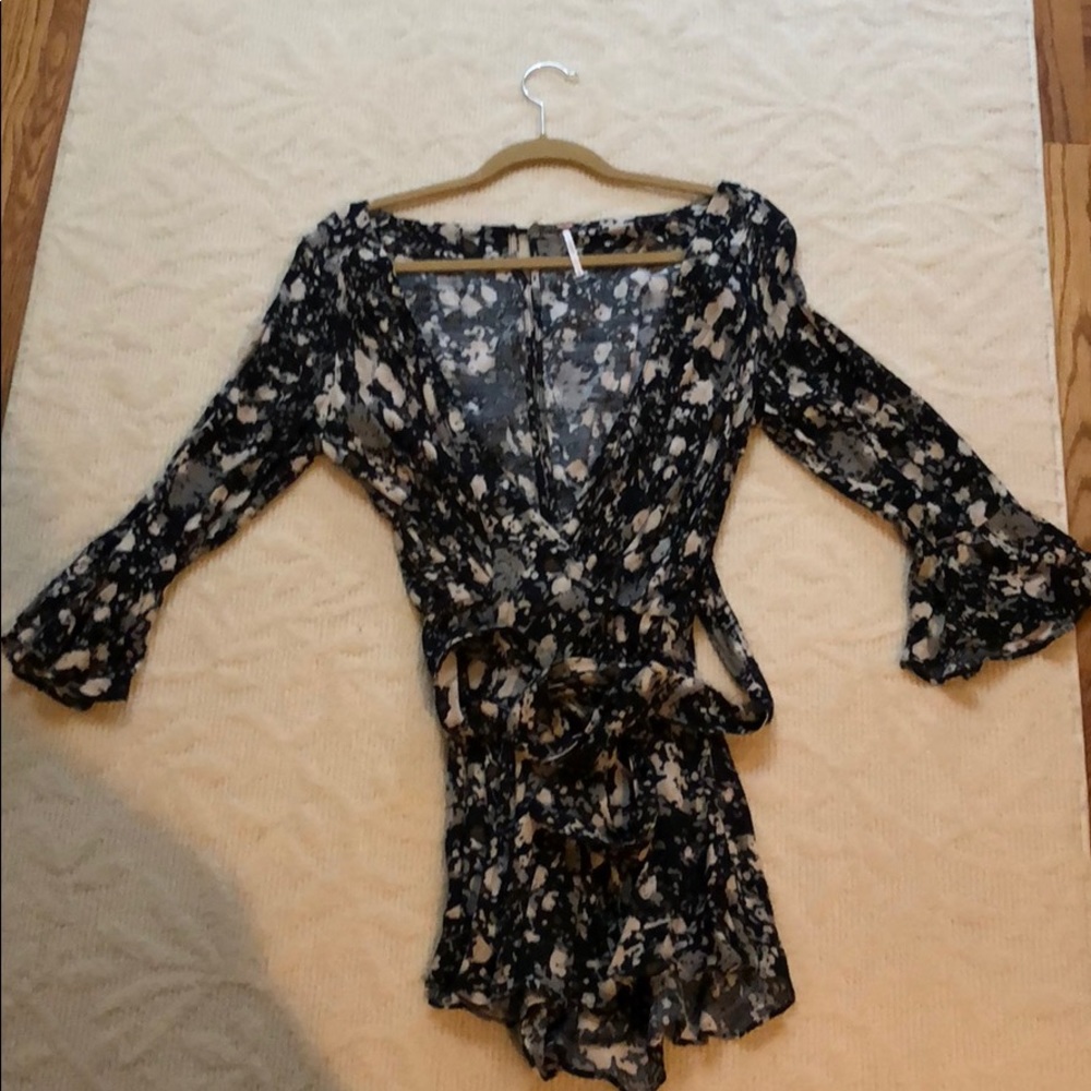 Sold! Super cute free people romper!